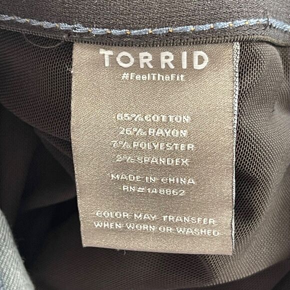 Torrid Jeans 26 Bombshell Skinny Premium Stretch High Rise Capri - Picture 8 of 11